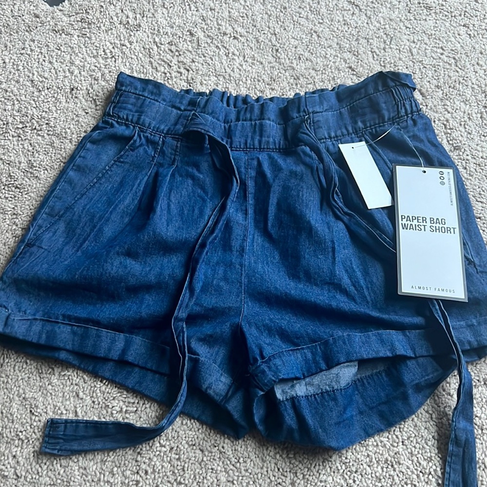 Loose denim shorts